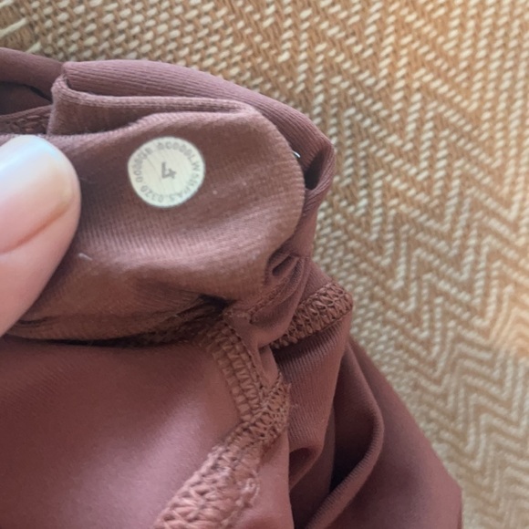 Lululemon Wunder Under High-Rise Tight 25" *Full-On Luxtreme lights brown size 4 - Picture 6 of 6
